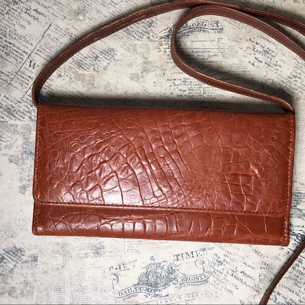Vintage Tusk Leather Travel Wallet Passport Holder Organizer Clutch Brown